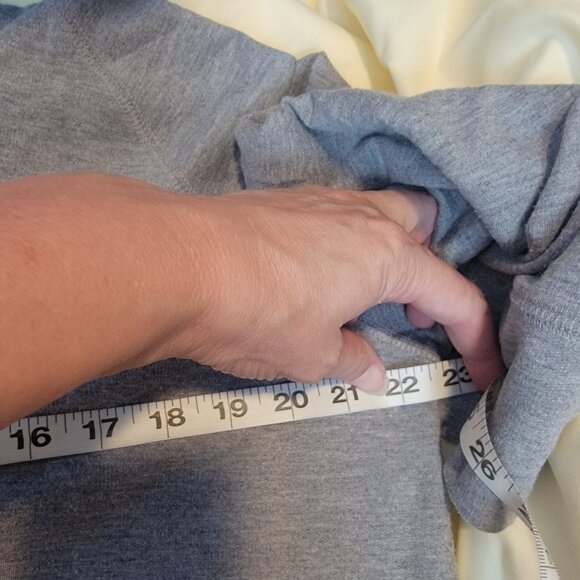 C Active Heathered Gray Knit 3/4 Sleeve Hoodie w/ Button Detail at Hem/Hip - Picture 8 of 11